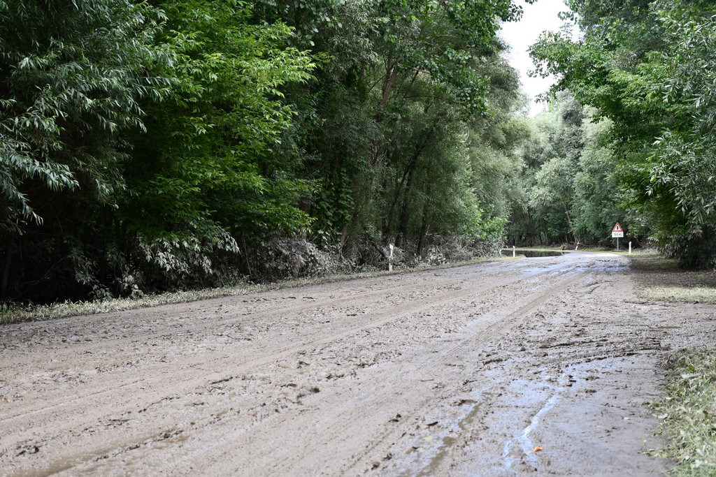 ŽUPAN POSAVEAC ‘Možemo biti ponosni i zadovoljni. Međimurje je u povijesno visokom vodostaju prošlo s najmanje mogućom štetom.’ ŽUPAN POSAVEAC ‘Možemo biti ponosni i zadovoljni. Međimurje je u povijesno visokom vodostaju prošlo s najmanje mogućom štetom.’