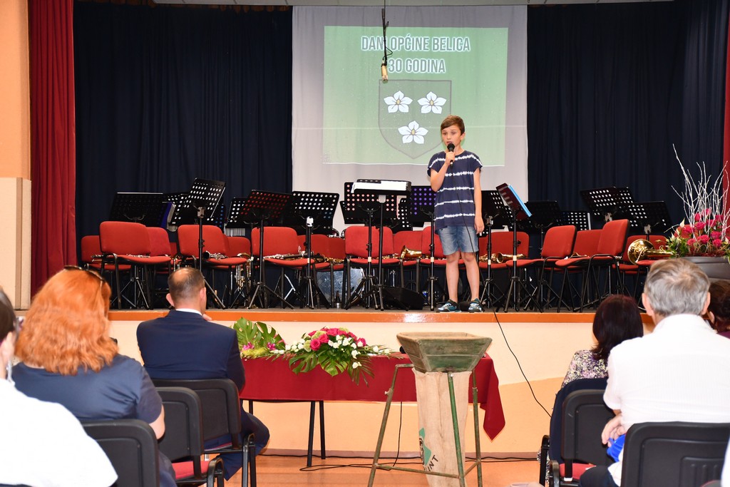 SVEČANA SJEDNICA Zahvalnice općine primili NK BSK Belica, KUD Belica i Udruga žena Belica SVEČANA SJEDNICA Zahvalnice općine primili NK BSK Belica, KUD Belica i Udruga žena Belica