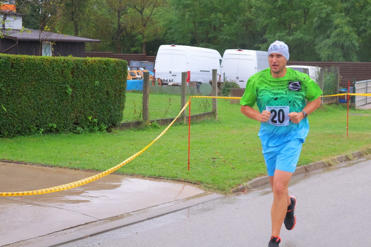 VESELO I SPORTSKI Utrkom ‘Z brega na breg’ krenulo obilježavanje 820. obljetnice Mihovljana