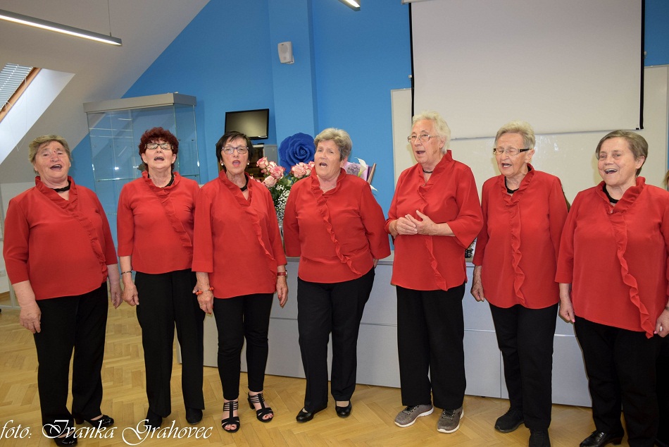 Katarina Herman predstavila svoju prvu zbirku pjesama ‘Međimurski raj’