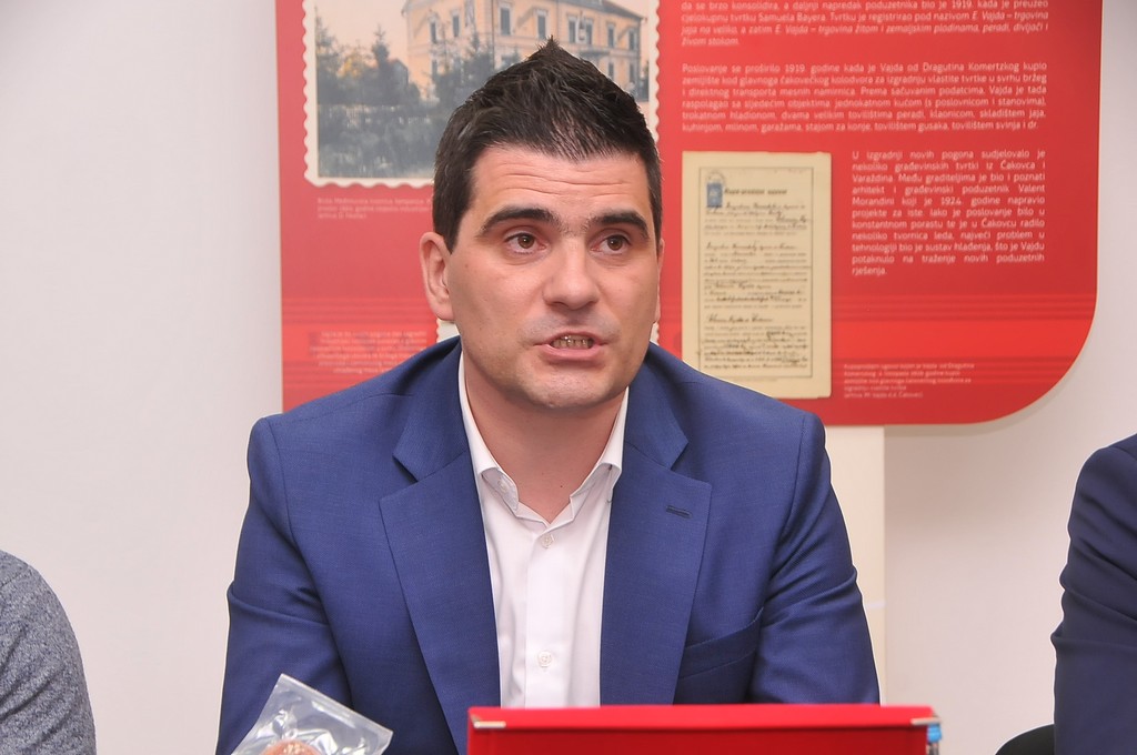 Nakon 25 godina Vajda i dalje uz Filipa Udea