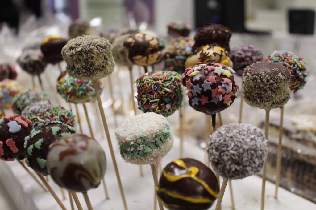 1569649610439211724204661154667