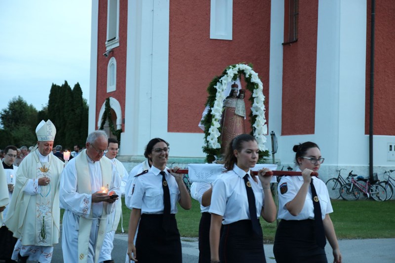 Biskup Mrzljak predvodio euharistijsko slavlje u Svetoj Mariji