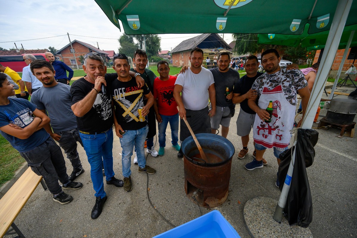 Veljko Kajtazi, Suzana Krčmar, Sitnice,