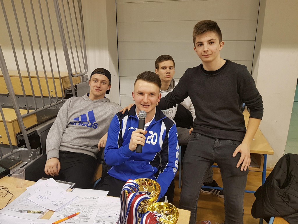 2714112695983482750779871951528