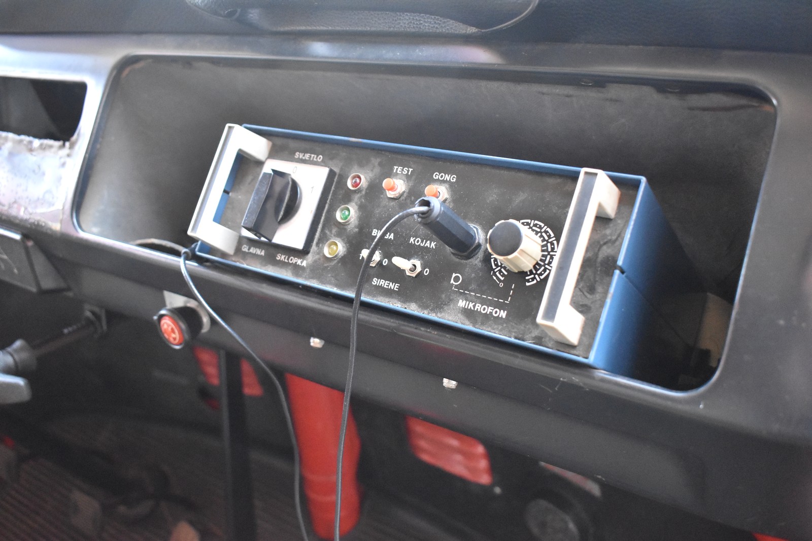 Vrijedni oldtimer DVD-a Knezovec koji nije na prodaju: Stari vatrogasni kombi još služi Vrijedni oldtimer DVD-a Knezovec koji nije na prodaju: Stari vatrogasni kombi još služi