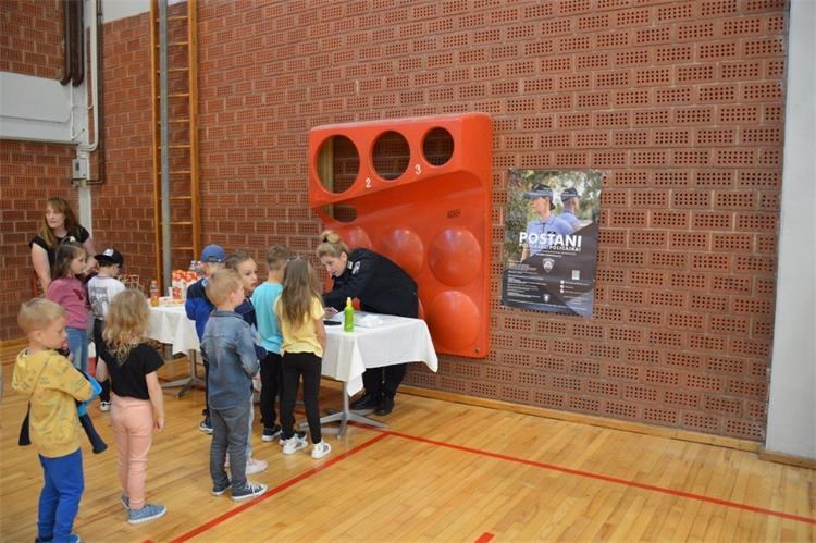 Zvjezdice posjetile Policijsku upravu međimursku