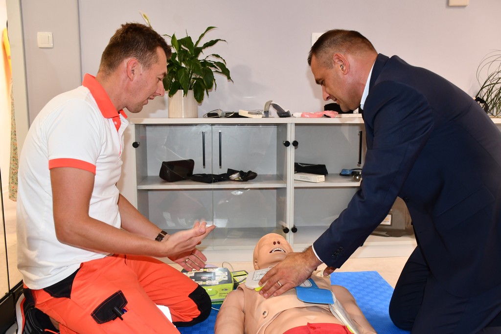 ZAVRŠILI RADOVI Svečano otvoren Edukacijski centar Zavoda za hitnu medicinu Međimurske županije ZAVRŠILI RADOVI Svečano otvoren Edukacijski centar Zavoda za hitnu medicinu Međimurske županije