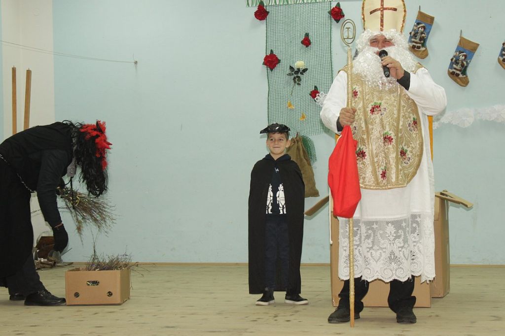 161204svnikolapalinovec41941329