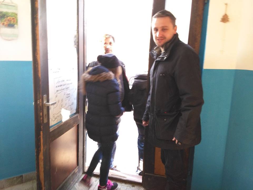 1218904673305218350523386853208