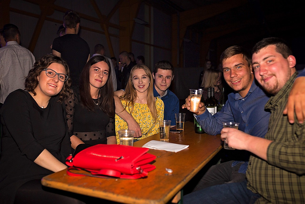 Haris Džinović raspjevao brojnu publiku na Mesapu u Nedelišću