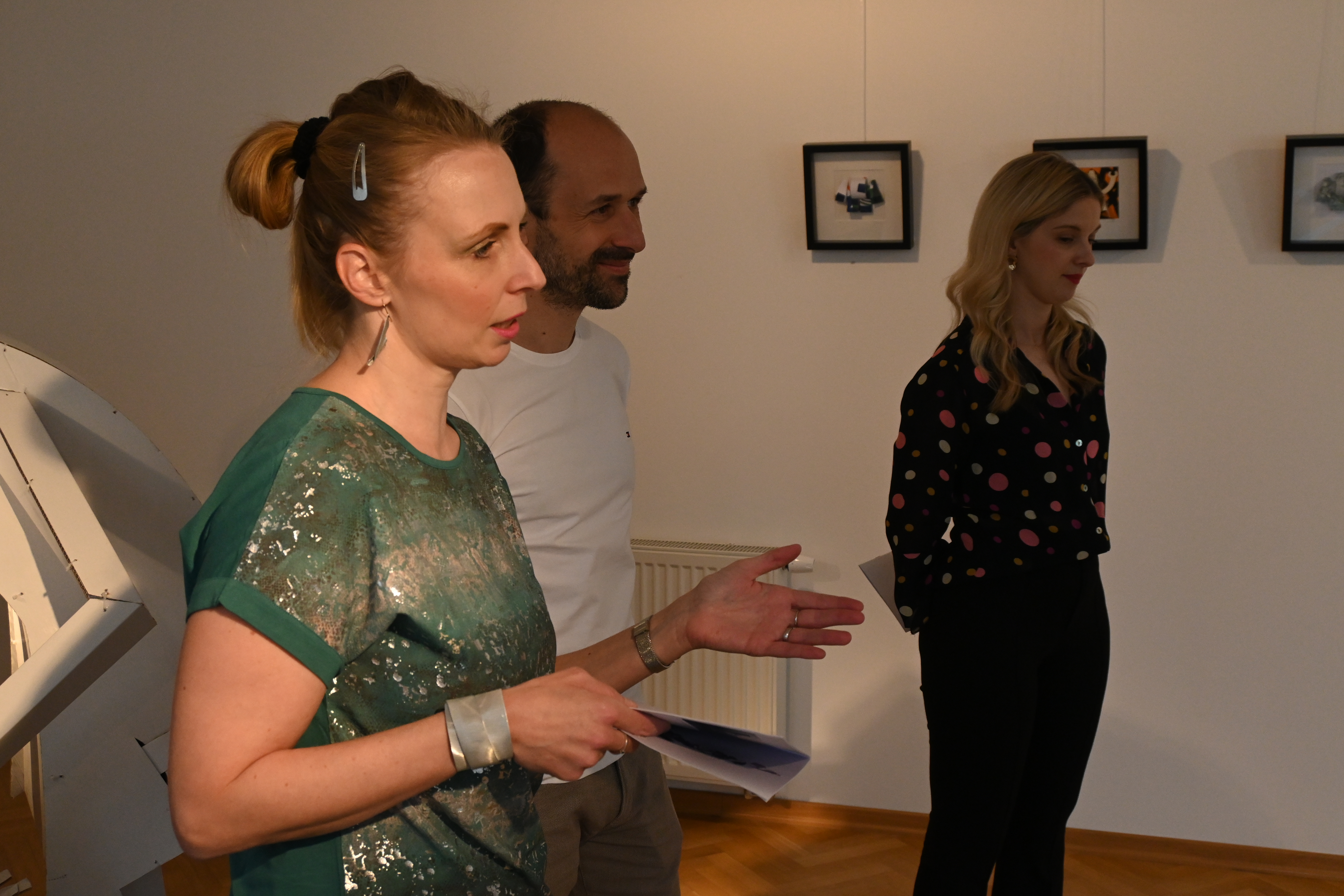 PRELOG Otvorena samostalna izložba ‘Papirnata energija’ akademskog umjetnika Marka Zubaka PRELOG Otvorena samostalna izložba ‘Papirnata energija’ akademskog umjetnika Marka Zubaka