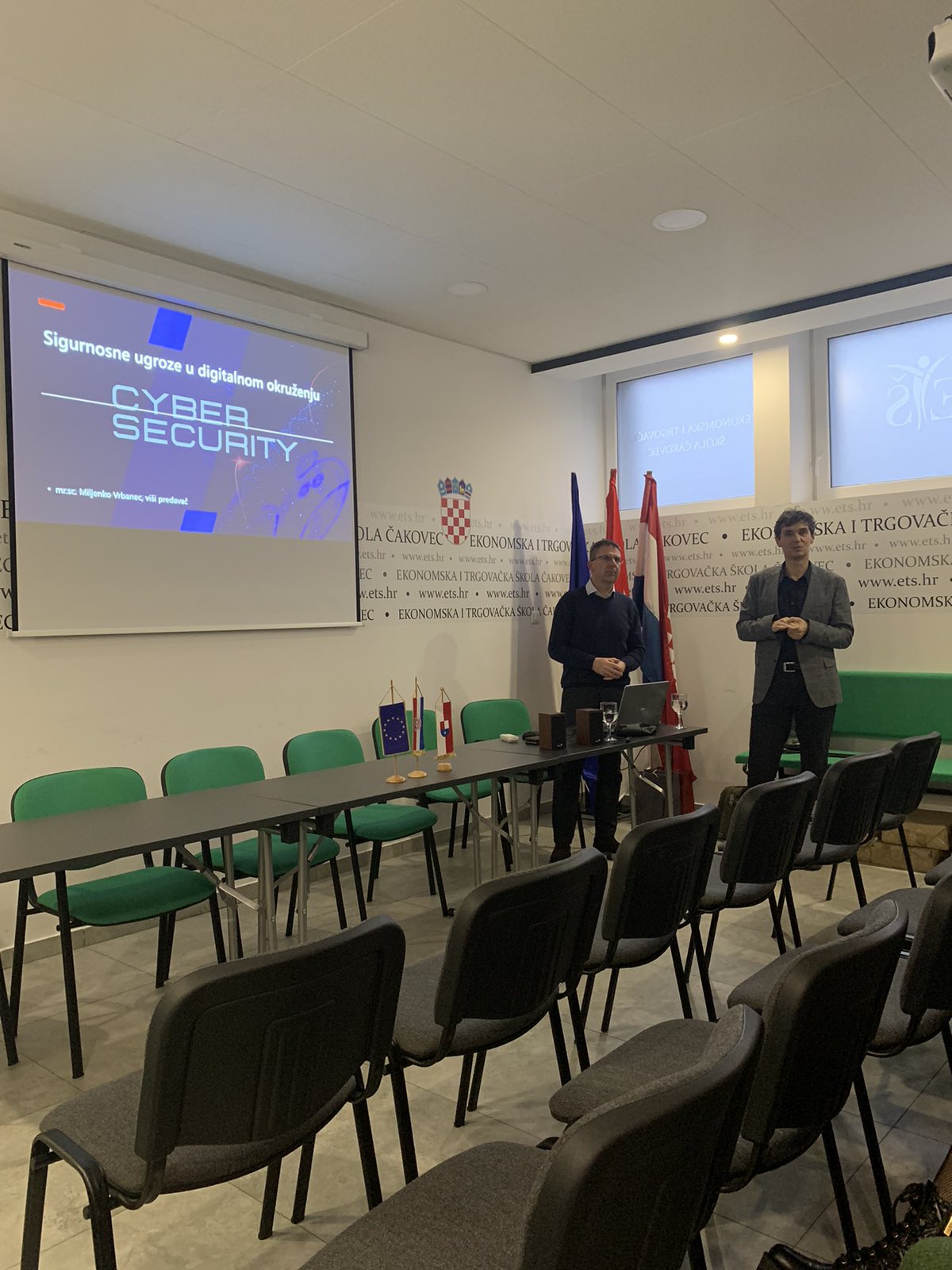 EKONOMSKA I TRGOVAČKA ŠKOLA Održan stručni skup Međužupanijskog stručnog vijeća