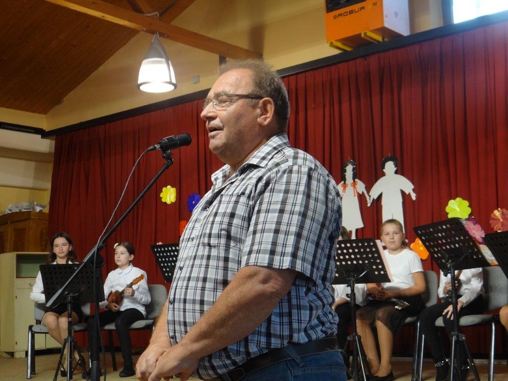 Prvi dječji folklorni susreti u Žiškovcu