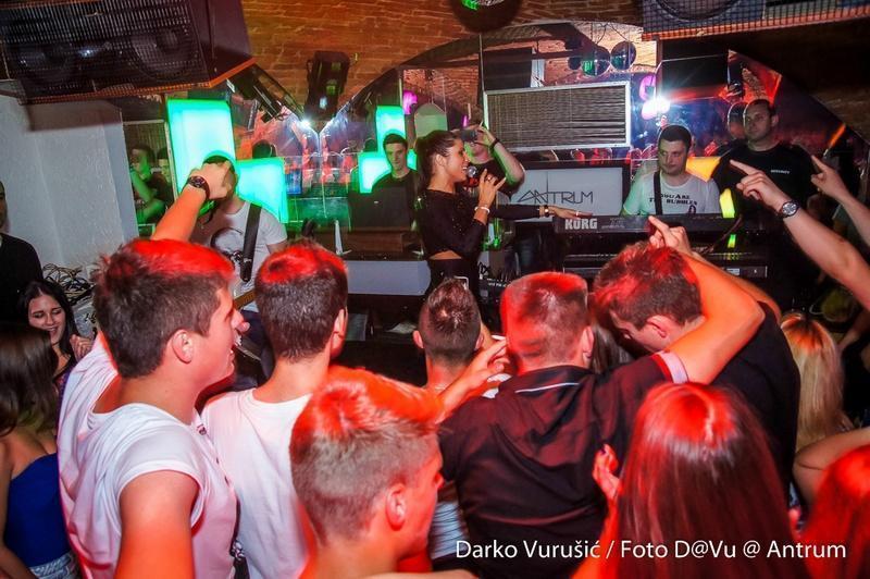 slika00068 Antrum (Subota, 28.6.2014. – Sandra Afrika)