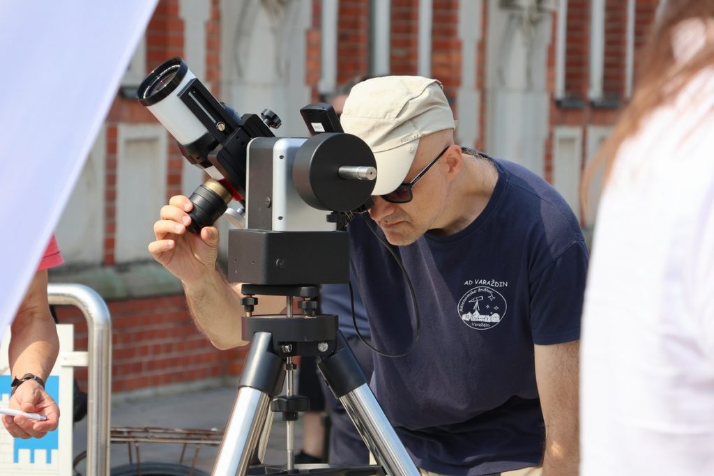 AD VEGA Regionalni susret astronomskih društava –’Međimurje – hotel s 1000 zvjezdica’ AD VEGA Regionalni susret astronomskih društava –’Međimurje – hotel s 1000 zvjezdica’