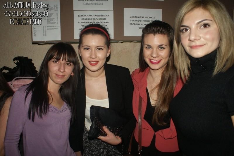 slika0070 Antrum (Subota, 7.1.2012) slika0070 Antrum (Subota, 7.1.2012)