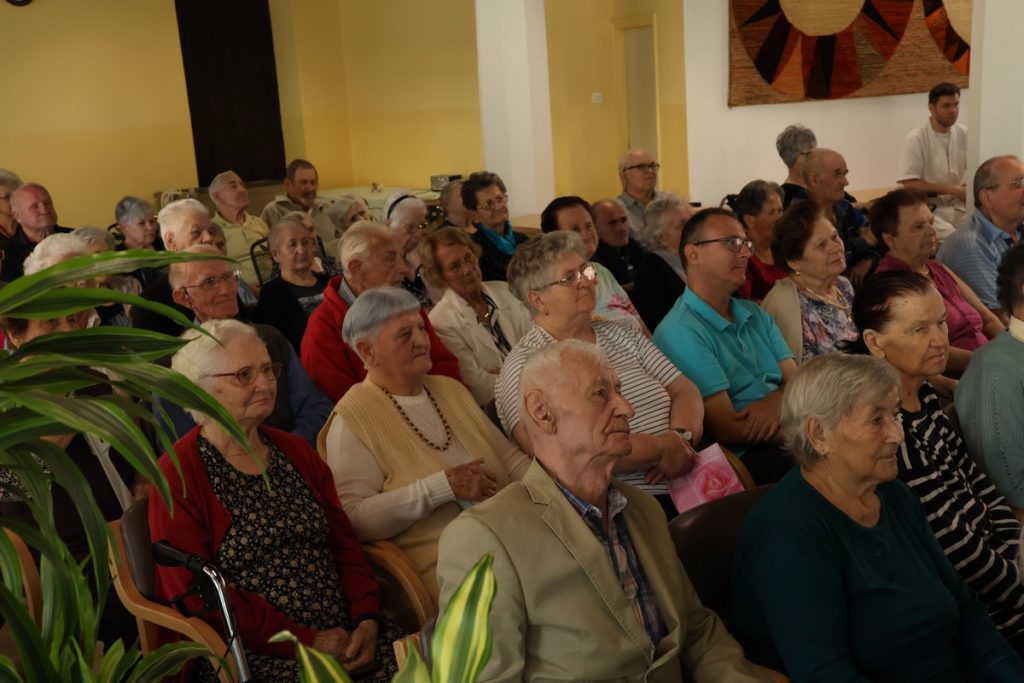 DAN STARIJIH OSOBA Župan Matija Posavec posjetio Dom za starije i nemoćne Čakovec DAN STARIJIH OSOBA Župan Matija Posavec posjetio Dom za starije i nemoćne Čakovec