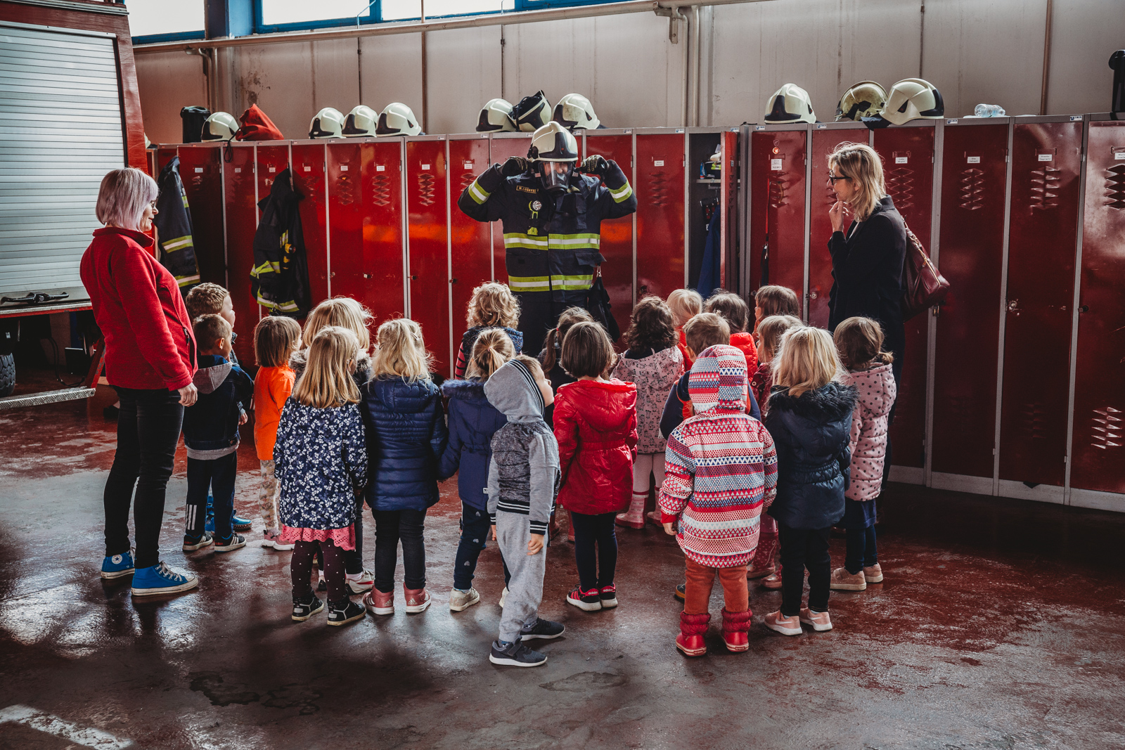 Mališani iz Dječjeg vrtića Cipelica posjetili vatrogasce