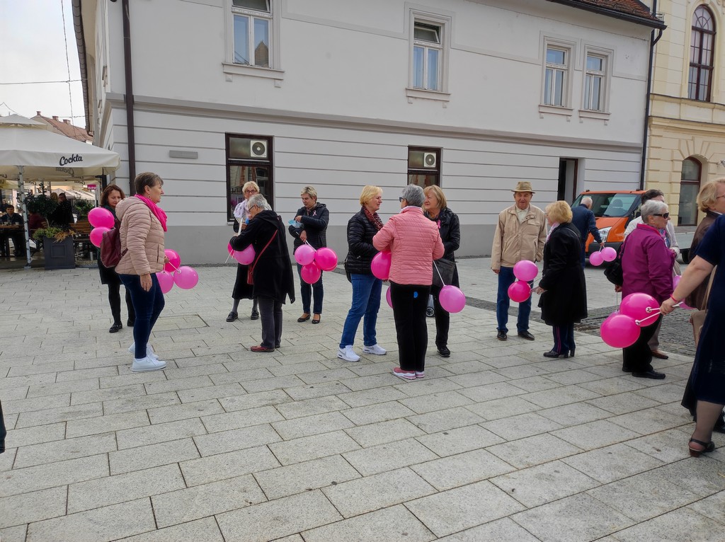 DAN RUŽIČASTE VRPCE Brojne Međimurke i Međimurci dali podršku ženama koje se bore s rakom dojke!
