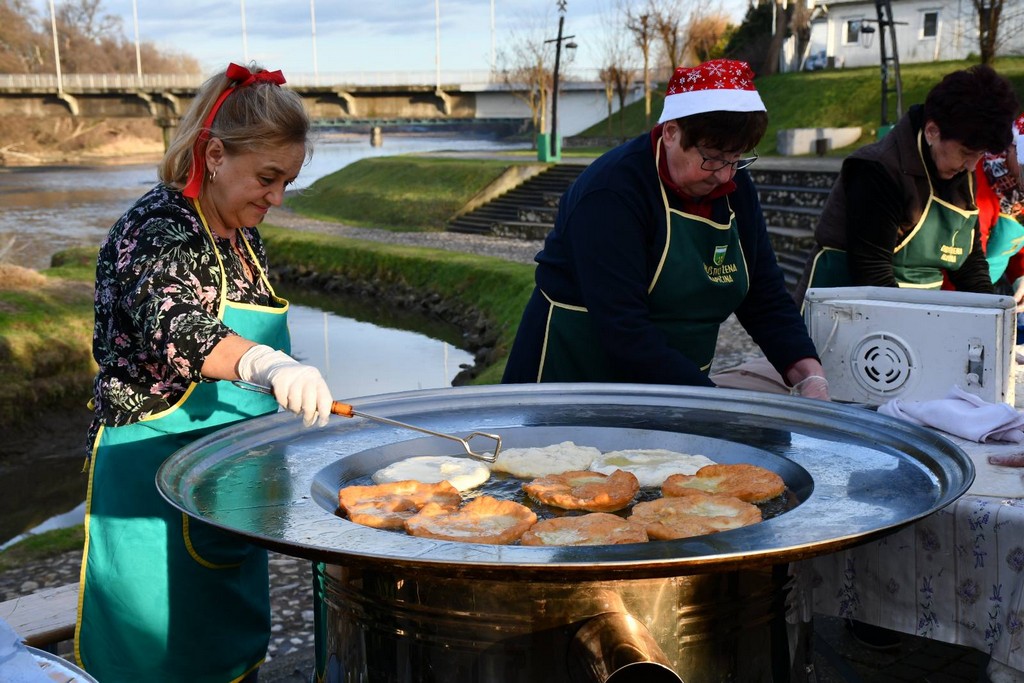 Blagdansko ozračje osjećalo se na svakom koraku najsjevernijeg grada