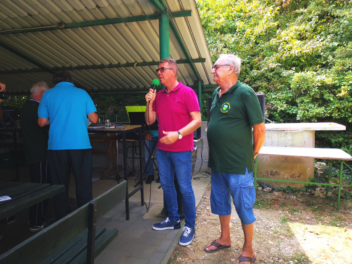 Druženje umirovljenika iz Murskog Središća i Lendave na Zalešću