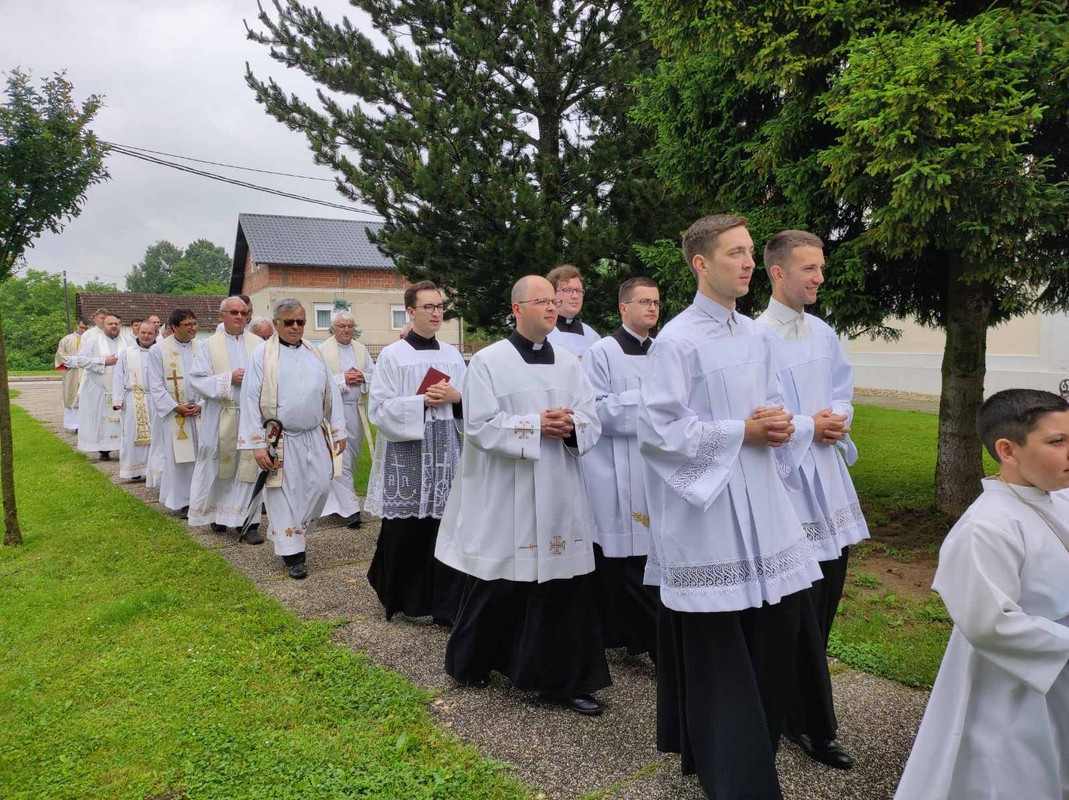 Mlada misa u Kotoribi