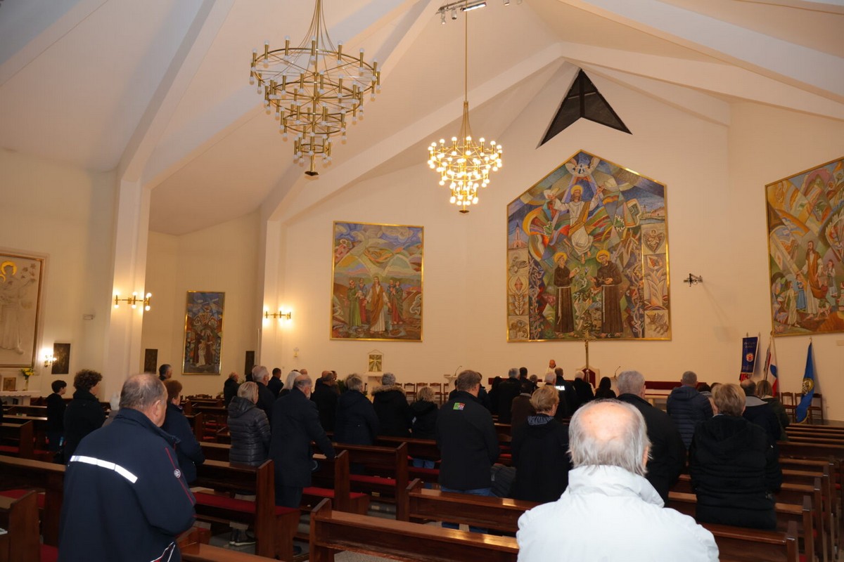 DAN SJEĆANJA Čakovec se i ove godine dostojanstveno prisjetio žrtava Vukovara i Škrabrnje te obljetnice pogibije Nikole VII. Zrinskog DAN SJEĆANJA Čakovec se i ove godine dostojanstveno prisjetio žrtava Vukovara i Škrabrnje te obljetnice pogibije Nikole VII. Zrinskog