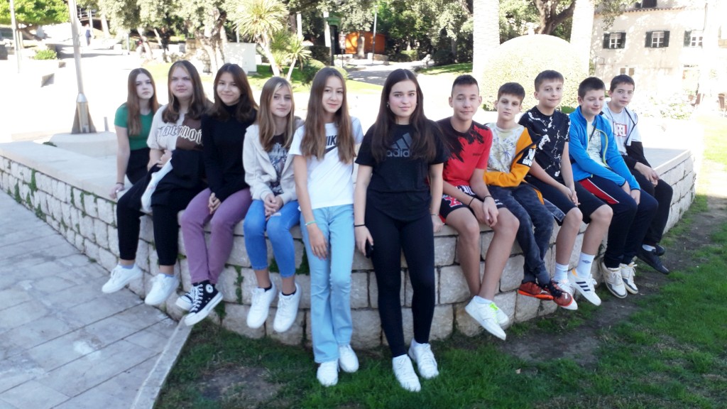 PLEŠKOVEC Učenici izradili kvalitetne matematičke umjetnine