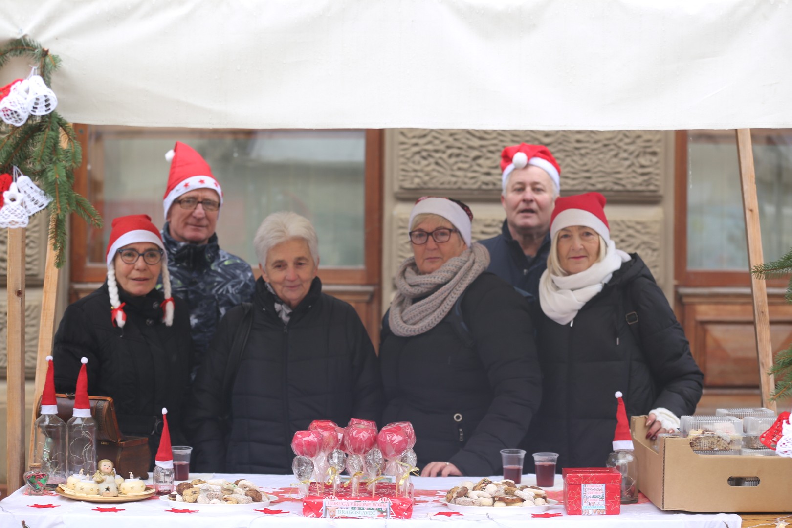 KLIKOM PO ČAKOVCU Bliži se Božić – prava blagdanska atmosfera u centru Čakovca