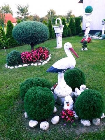 Spoj umjetnosti i prirode u vrtnoj oazi Andreje Kraljić u Savskoj Vesi