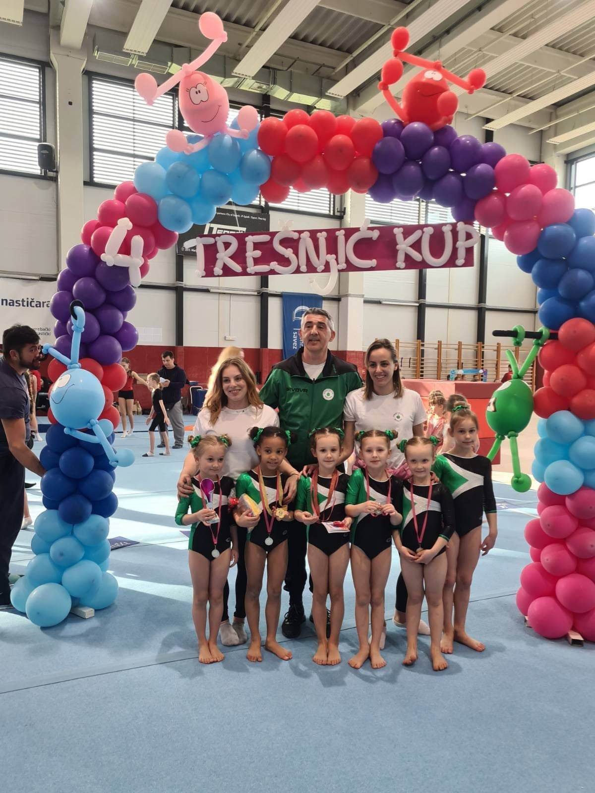 PRVI, ALI USPJEŠAN NASTUP Veliki uspjeh malih gimnastičarki GK-a Nedelišće u Zagrebu