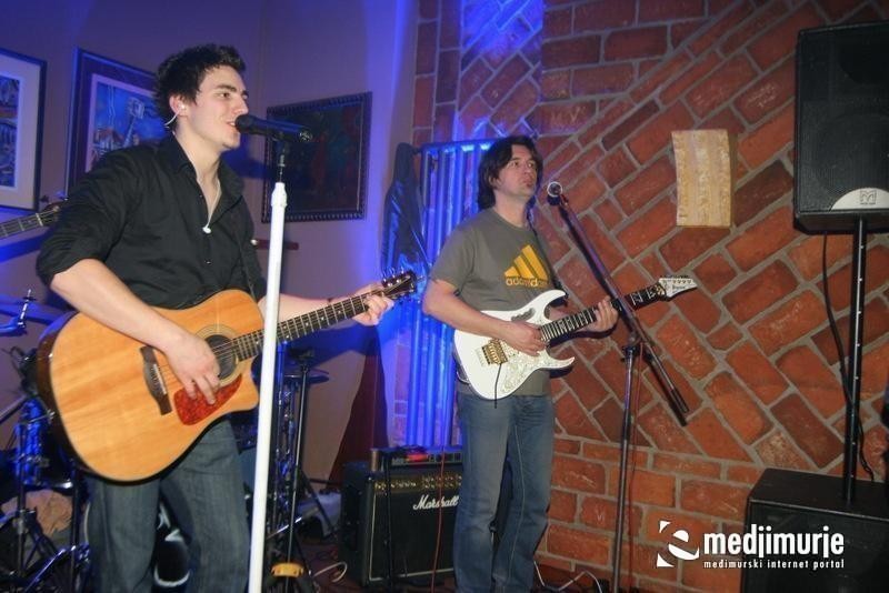 slika0012 Arcus (Subota, 7.4.2012) slika0012 Arcus (Subota, 7.4.2012)