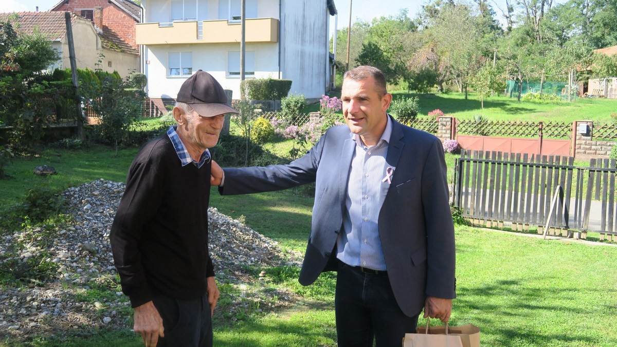 Župan Posavec obišao obišao starije građane povodom Međunarodnog dana starijih osoba