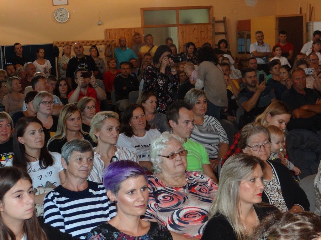 Prvi dječji folklorni susreti u Žiškovcu