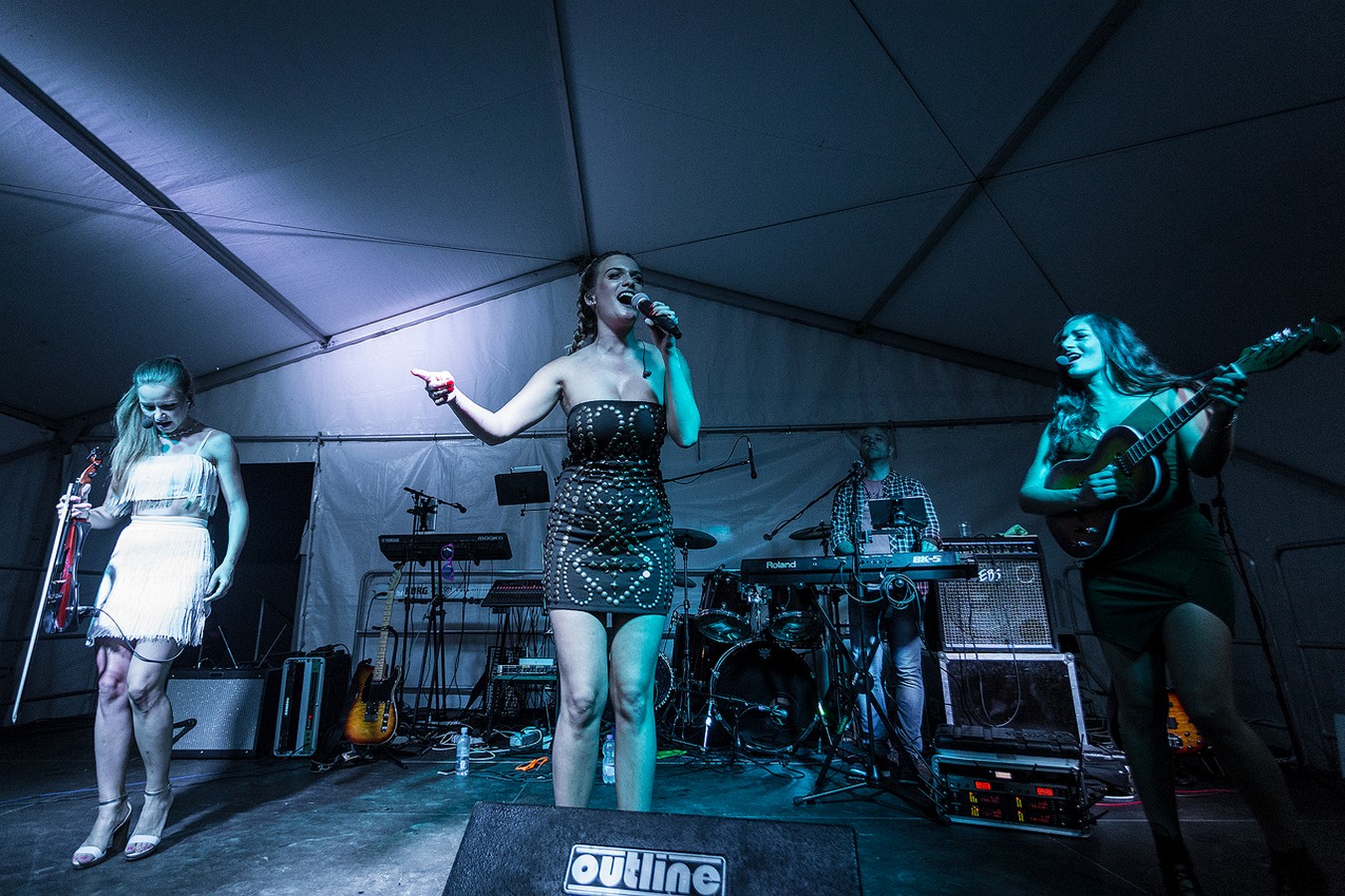 Atraktivne i seksipilne Učiteljice dobro zagrijale šator na Šuderici u Goričanu