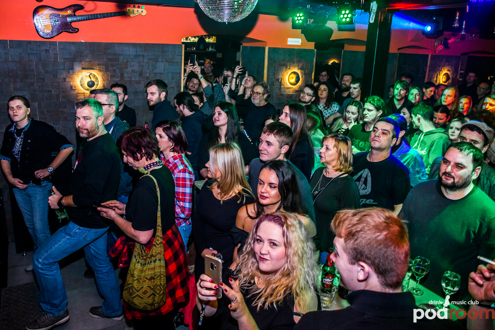 Crno Perje u Podroomu