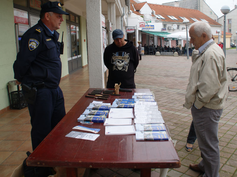 izbaciuljezagradani1911021