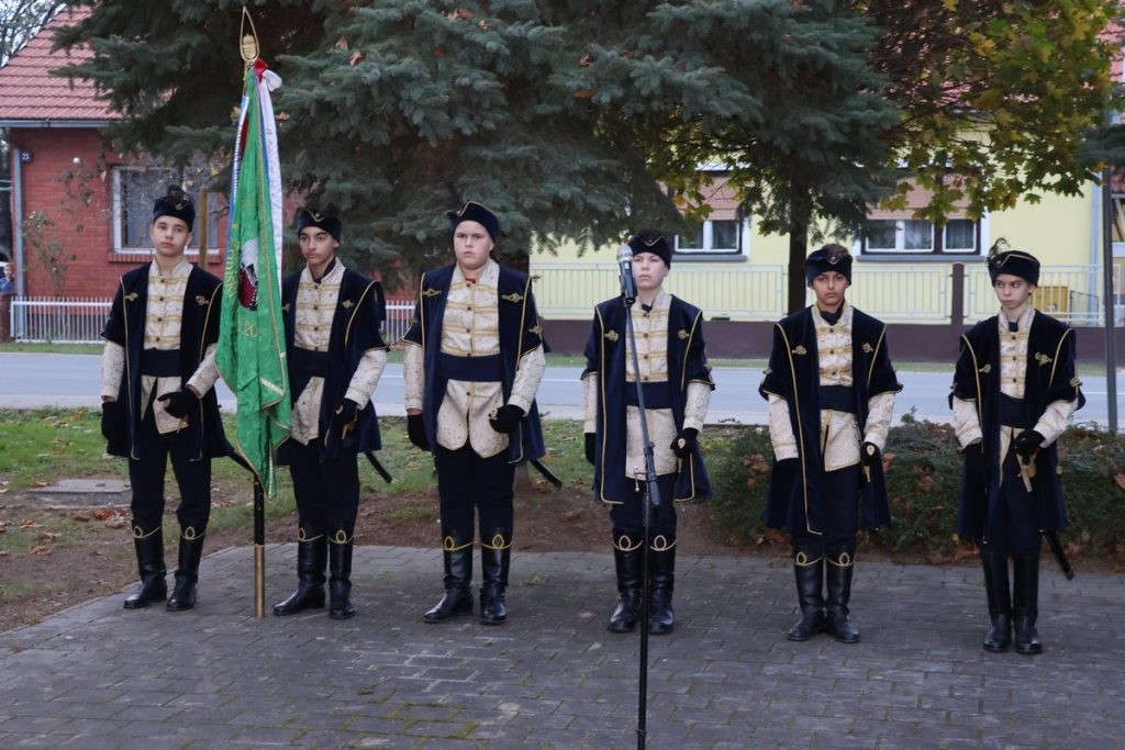 GORNJI KURŠANEC Obilježena 359. obljetnica pogibije velikana Međimurja Nikole VII. Zrinskog GORNJI KURŠANEC Obilježena 359. obljetnica pogibije velikana Međimurja Nikole VII. Zrinskog