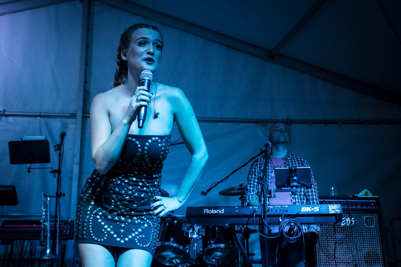 Atraktivne i seksipilne Učiteljice dobro zagrijale šator na Šuderici u Goričanu