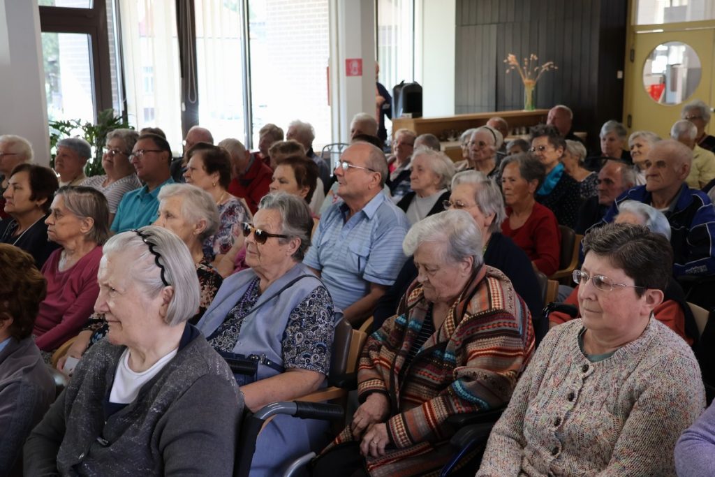 DAN STARIJIH OSOBA Župan Matija Posavec posjetio Dom za starije i nemoćne Čakovec DAN STARIJIH OSOBA Župan Matija Posavec posjetio Dom za starije i nemoćne Čakovec