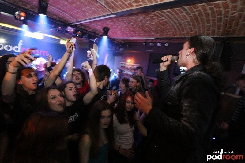 slika0016 Podroom (Petak, 19.4.2013 – MANNTRA live & H I R & IRON HEARTH)