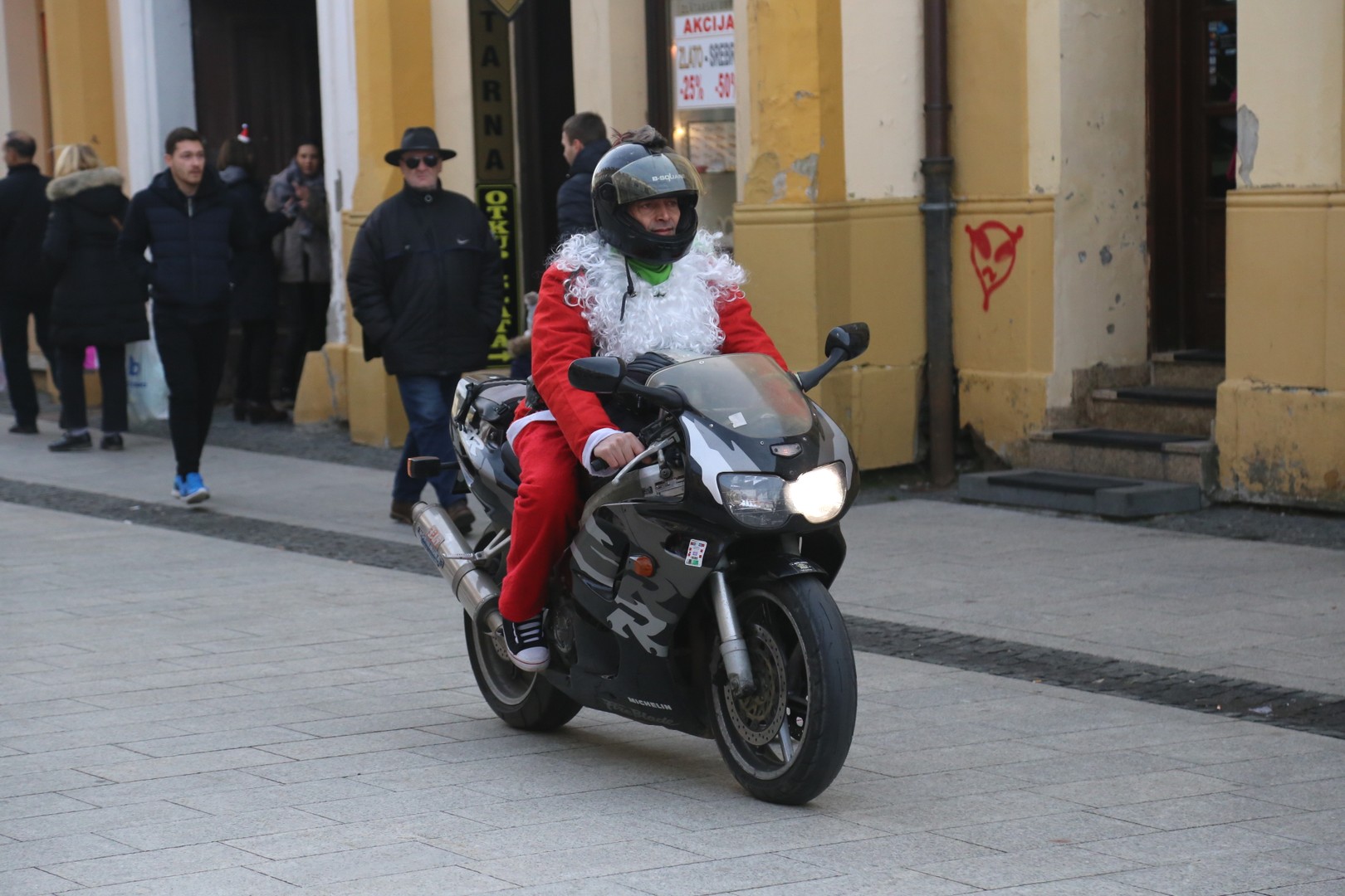 Moto mrazovi okupirali Čakovec