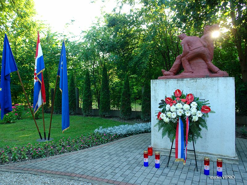 358615599dsc06815697441