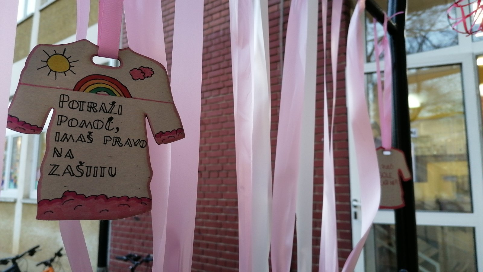 Dan ružičastih majica u OŠ Strahoninec