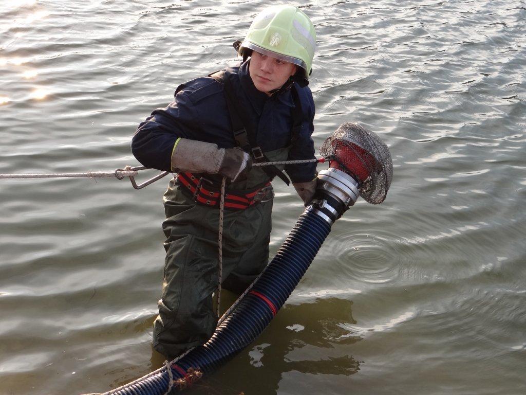 Vatrogasna vježba na obali Mičigen jezera