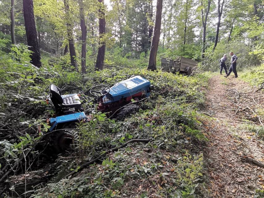 PLEŠIVICA Prilikom radova s traktorom upao u usjeklinu i završio u bolnici