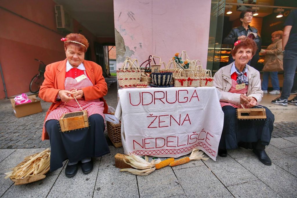 2232354410213170918564520326836