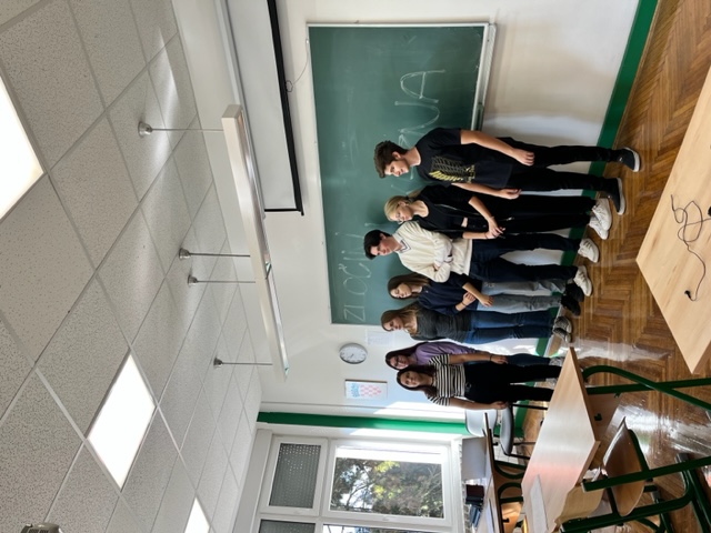 ETŠ ČAKOVEC Student Aleksandar Posavec snima kratkometražni film u kojem glume naši mladi glumci ETŠ ČAKOVEC Student Aleksandar Posavec snima kratkometražni film u kojem glume naši mladi glumci