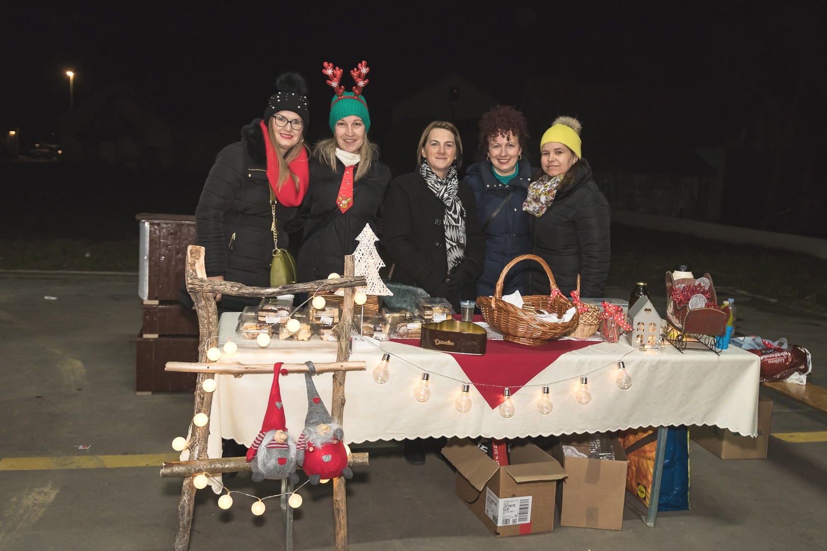 Sajam i božićna utrka privukli mnoštvo u centar Kotoribe